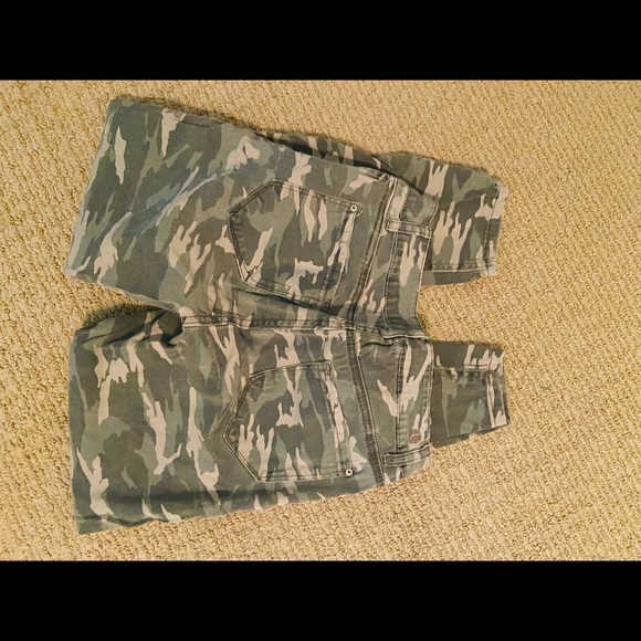 Kensie Cammo Jeans - Picture 4 of 4